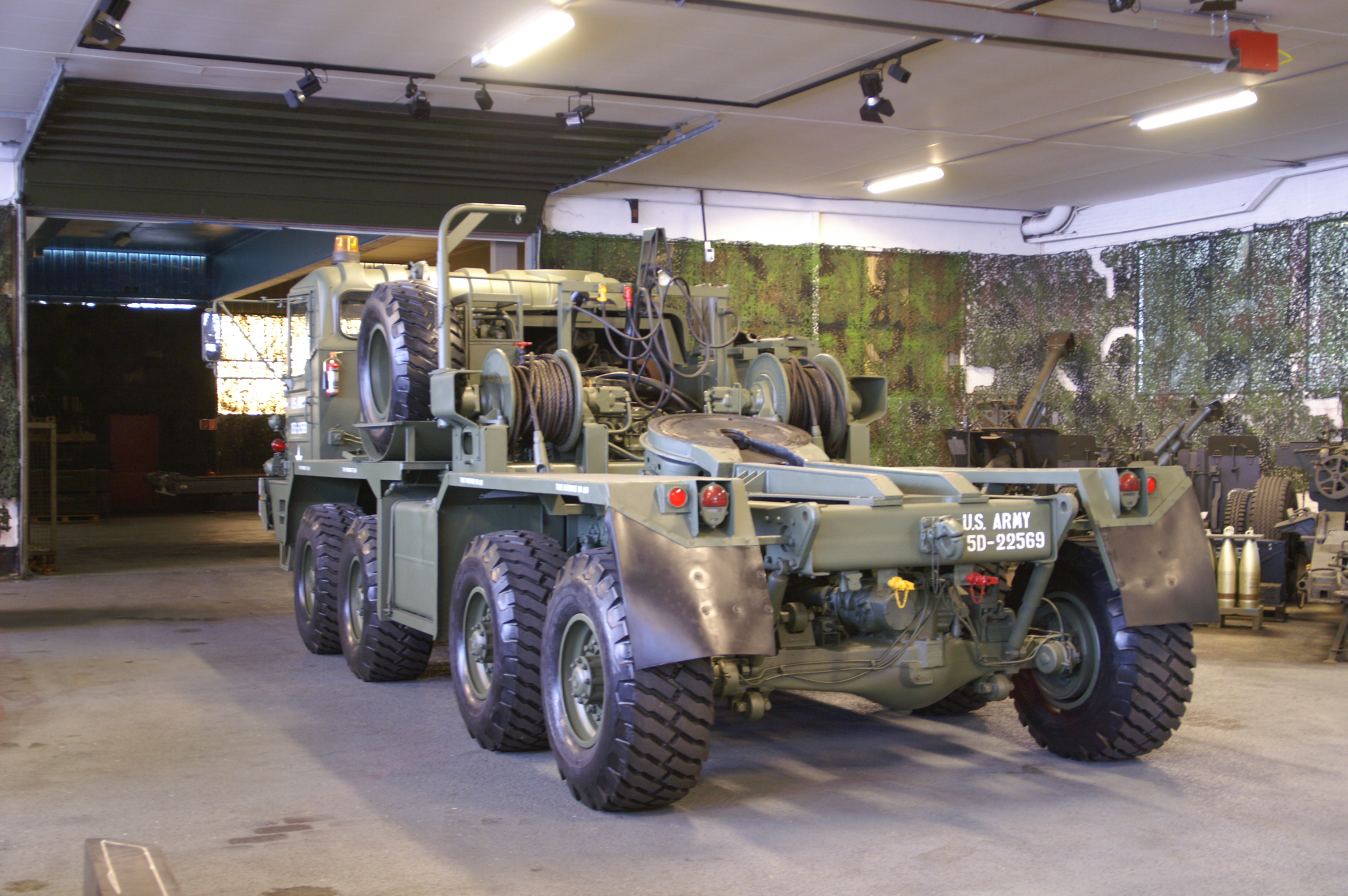 Trucks > M746 - 8x8 - Truck Tractor - Sindorf Trading Holland